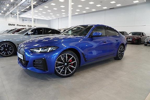 BMW i4 3 of 13