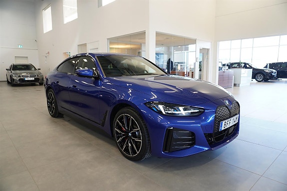 BMW i4 7 of 13
