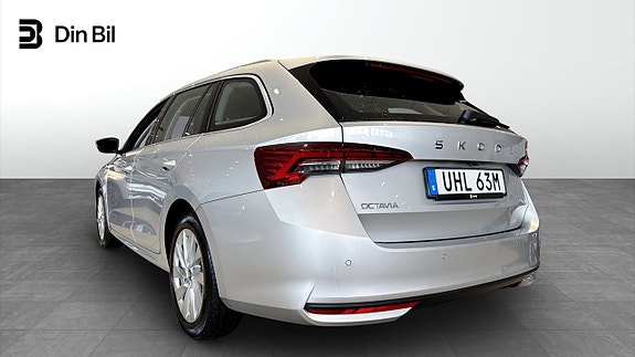 Skoda Octavia 3 of 5