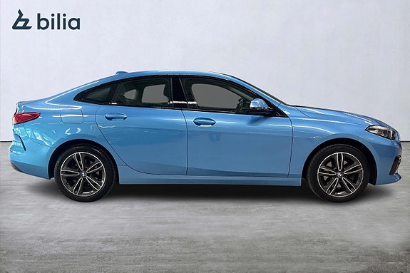 BMW 218 15 of 17