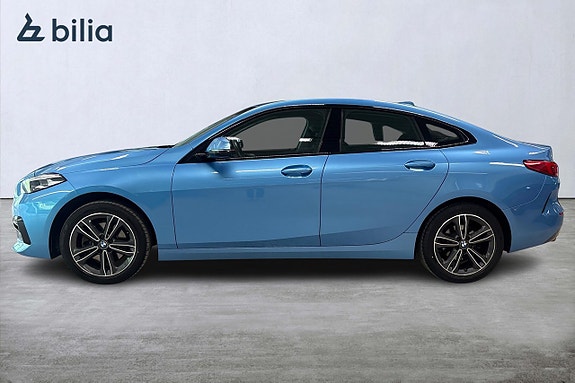 BMW 218 3 of 17