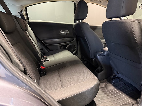 Honda HR-V 8 of 16