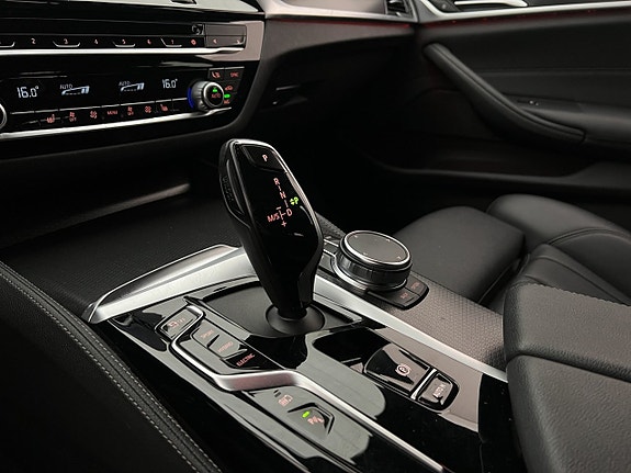 BMW 530e 25 of 30