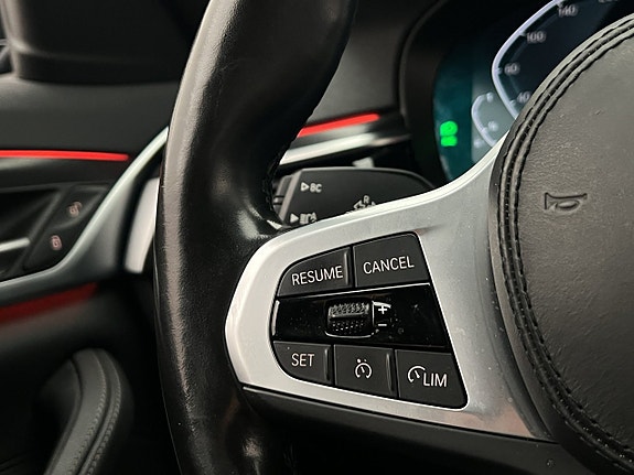 BMW 530e 17 of 30