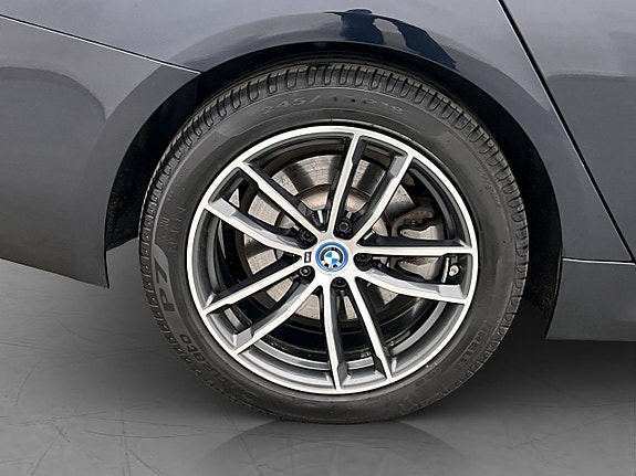 BMW 530e 29 of 30