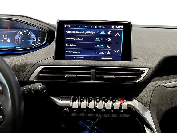 Peugeot 3008 9 of 15