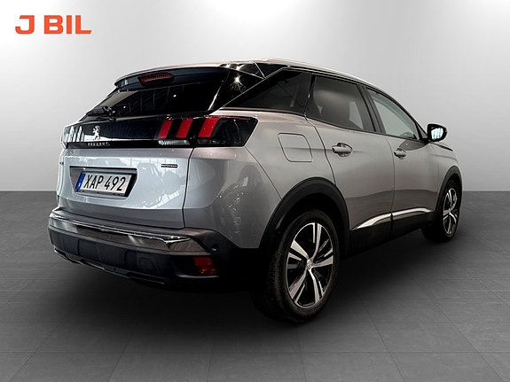 Peugeot 3008 3 of 5