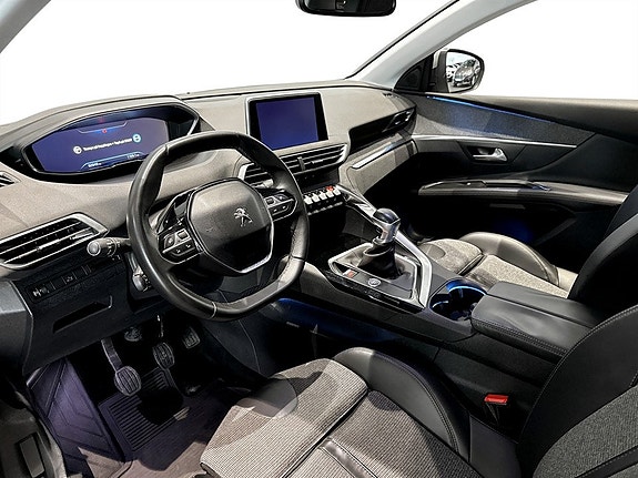 Peugeot 3008 4 of 5