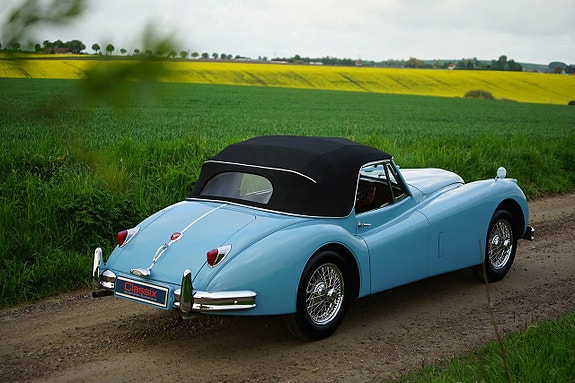 Jaguar XK140 20 of 23