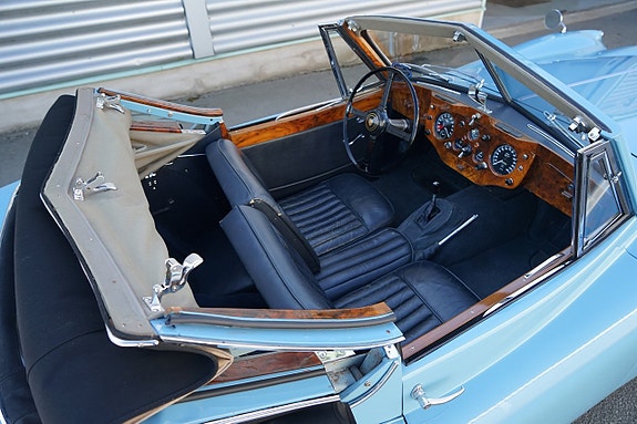 Jaguar XK140 6 of 23