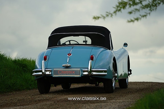 Jaguar XK140 2 of 5