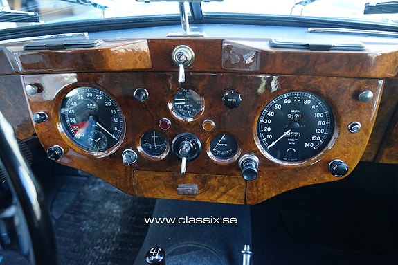 Jaguar XK140 7 of 23