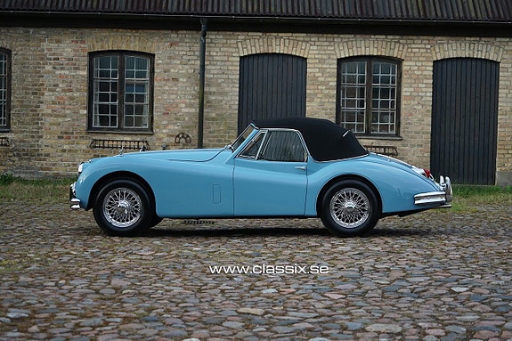 Jaguar XK140 12 of 23