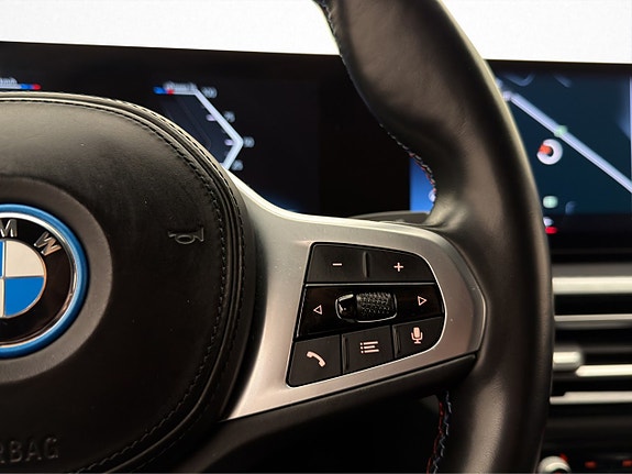 BMW i4 19 of 30