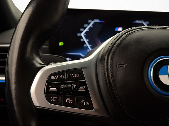 BMW i4 15 of 30