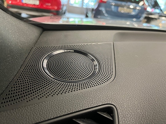 Audi SQ5 6 of 8