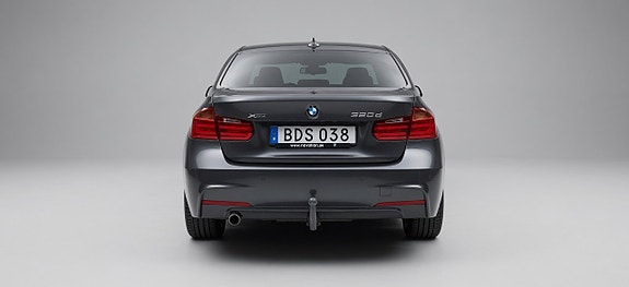 BMW 320d 2 of 9
