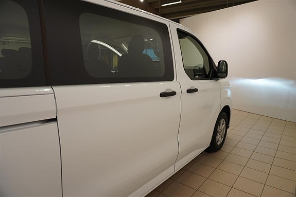 Ford Transit Custom 11 of 14