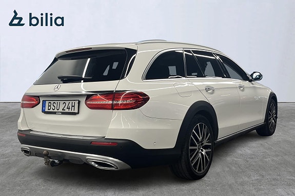 Mercedes-Benz E220 d 3 of 5