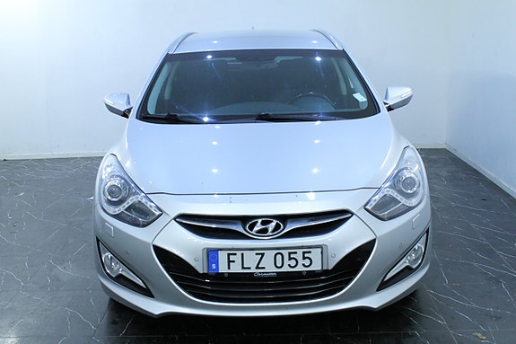 Hyundai i40 2 of 9