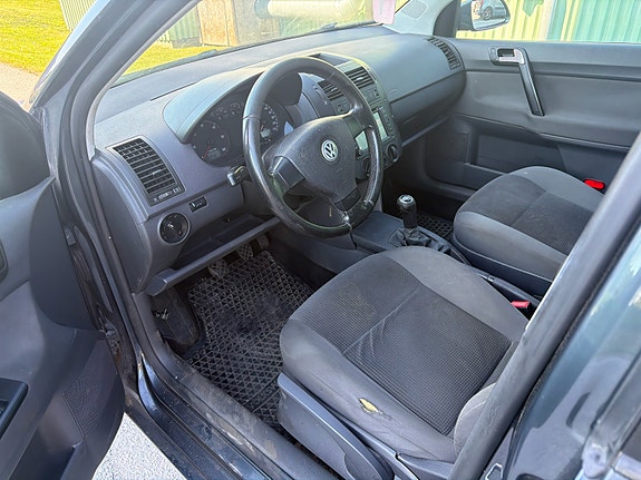 Volkswagen Polo 5 of 5