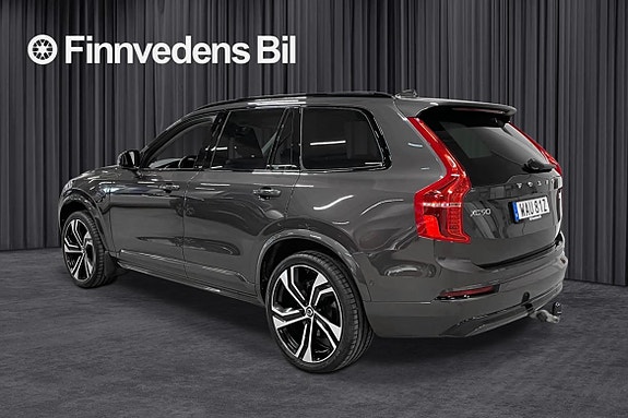 Volvo XC90 2 of 27
