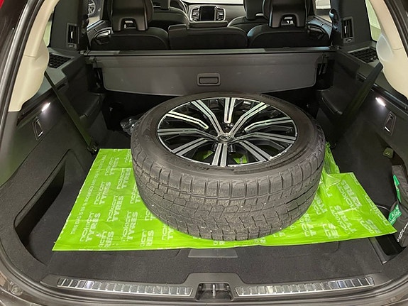 Volvo XC90 19 of 27