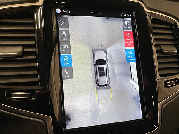 Volvo XC90 12 of 27