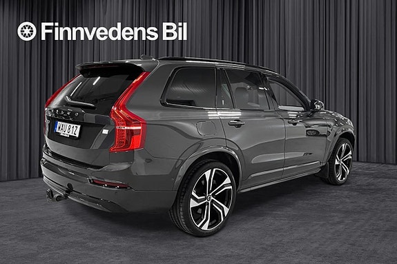 Volvo XC90 3 of 27