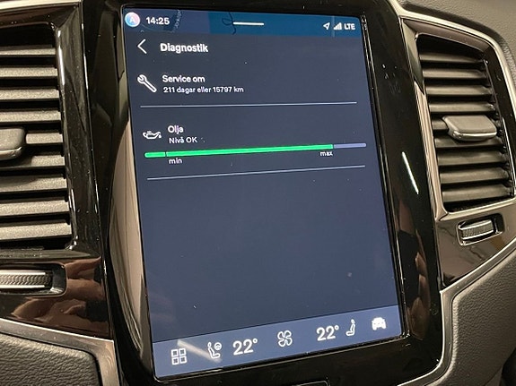 Volvo XC90 24 of 27