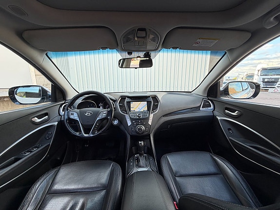 Hyundai Santa Fe 2 of 15