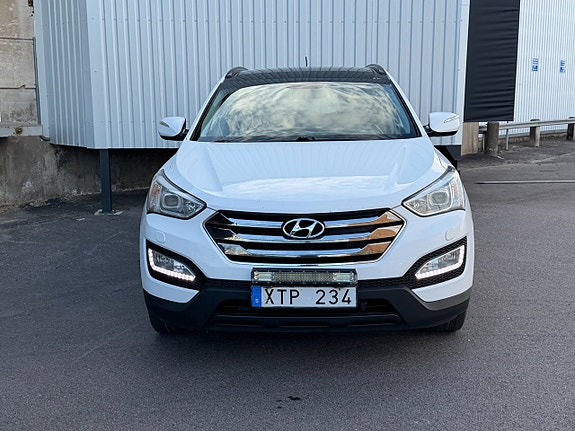 Hyundai Santa Fe 3 of 15