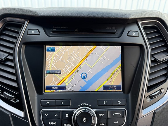 Hyundai Santa Fe 8 of 15