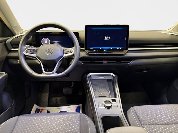 Volkswagen T-Roc 11 of 15