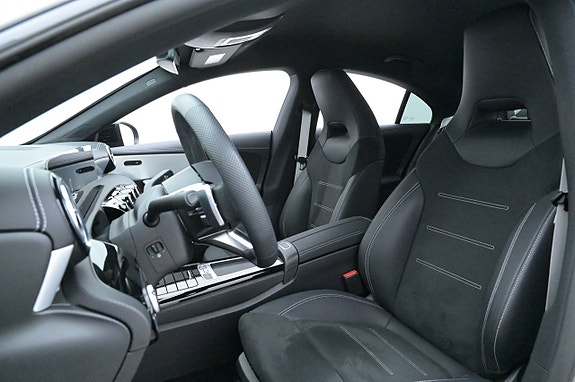 Mercedes-Benz CLA250 e 10 of 27