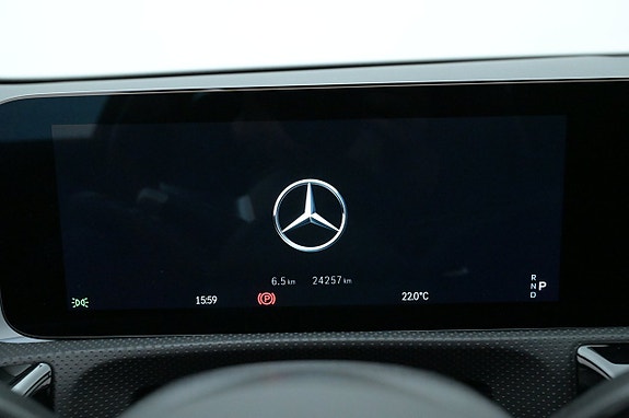 Mercedes-Benz CLA250 e 9 of 27