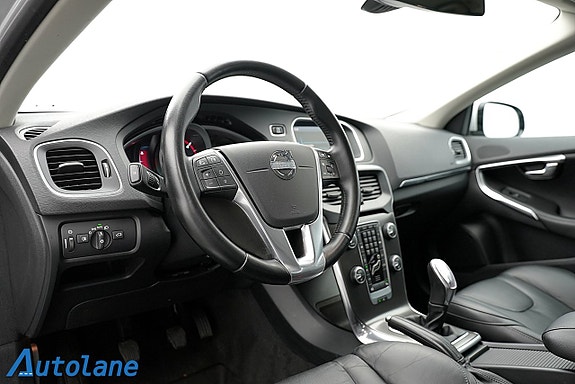 Volvo V40 14 of 30