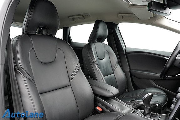 Volvo V40 17 of 30