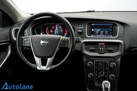 Volvo V40 19 of 30