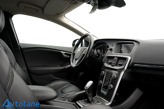 Volvo V40 16 of 30