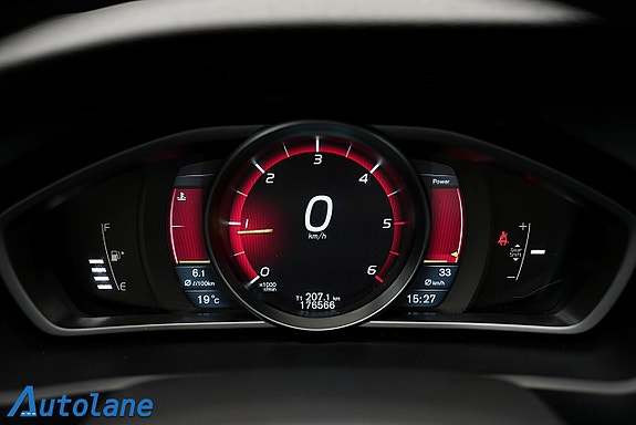 Volvo V40 20 of 30