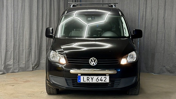 Volkswagen Caddy Maxi 2 of 5