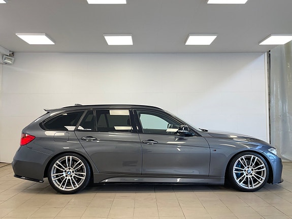 BMW 330d 3 of 5