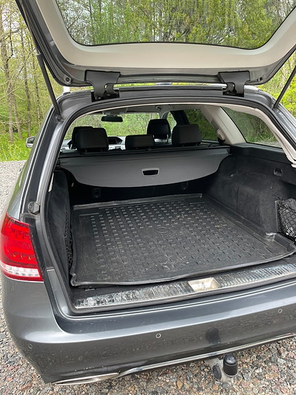 Mercedes-Benz E220 6 of 9