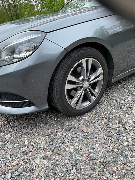Mercedes-Benz E220 9 of 9