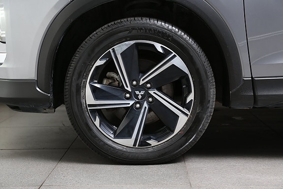 Mitsubishi Eclipse Cross 8 of 27