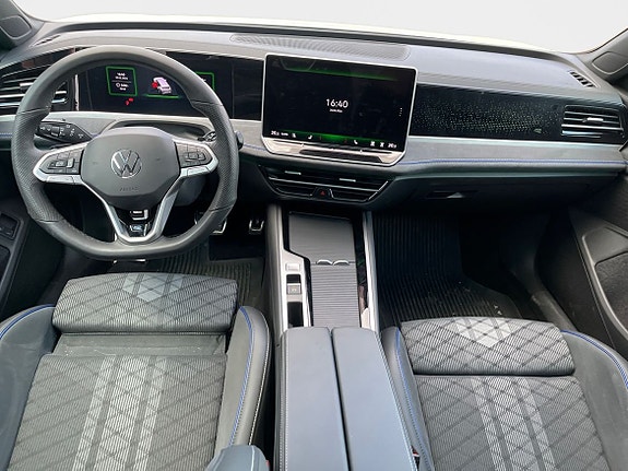 Volkswagen Passat 15 of 15