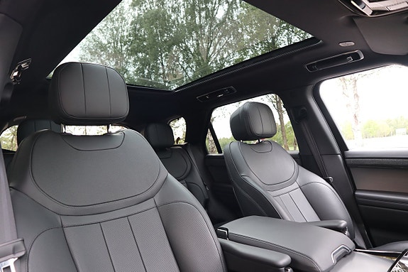 Land Rover Range Rover Sport 11 of 17