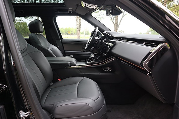 Land Rover Range Rover Sport 10 of 17