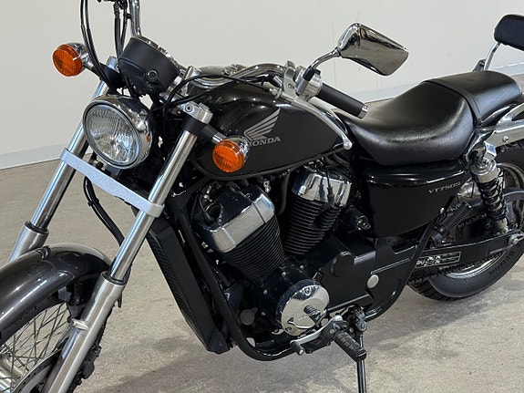 Honda Powersports VT750SA 0kr insats låga mil 3 of 10